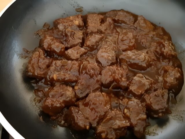 Rundvleesstoofpot Belantjang van Indonesisch Timor ook slowcooker