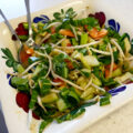 Knapperige Oosterse paksoi salade