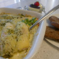Koolhydraatarme ovenschotel met witlof en gerookte zalm.