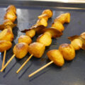 Kruidige aardappeltjes aan spiesjes uit de oven……