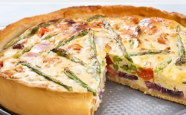 Lentequiche met groene asperges, ricotta, ham en cherrytomaatjes