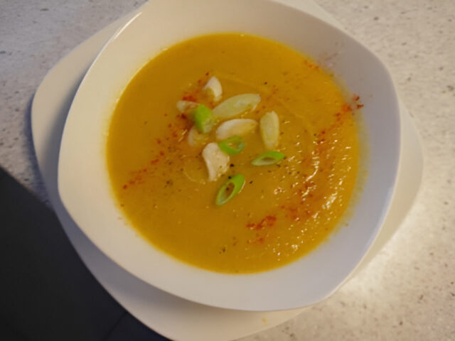 Low Carb Peterseliewortel groentesoep bomvol groente…..