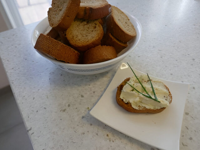 Maak heerlijke toastjes van al wat ouder stokbrood.