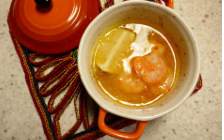 Minipannetjes met knoflook garnalen.