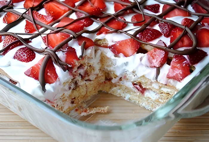 Moederdag - Aardbeientaart........ Lekker No Bake.