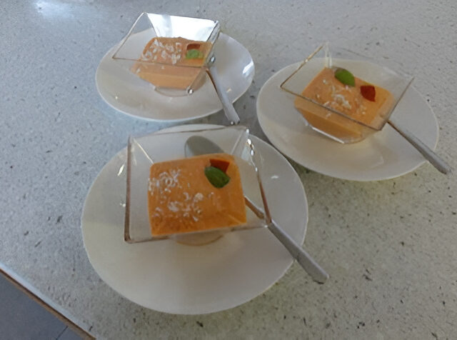 Mousse van geroosterde paprika.