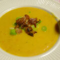 Oma’s Pompoensoep met crispy bacon en bosui