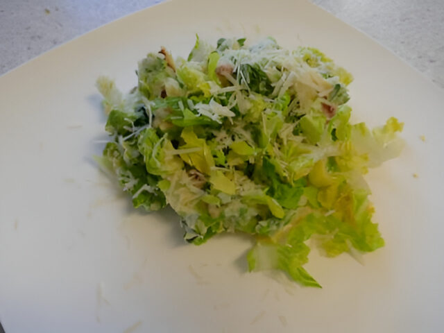 P.G Lente – stamppotje met spekjes, tuinerwtjes en romaine sla……