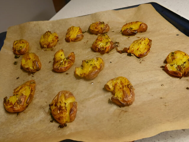 Rommelige, kruidige , knapperige krieltjes uit de oven…