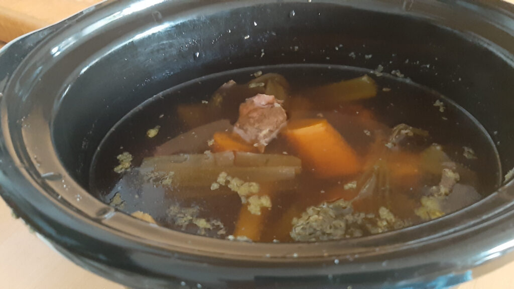 Runderbouillon uit de slowcooker