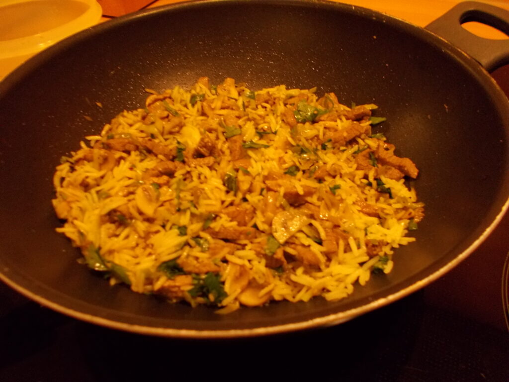 Gemarineerde rundvleesreepjes met prei en champignons