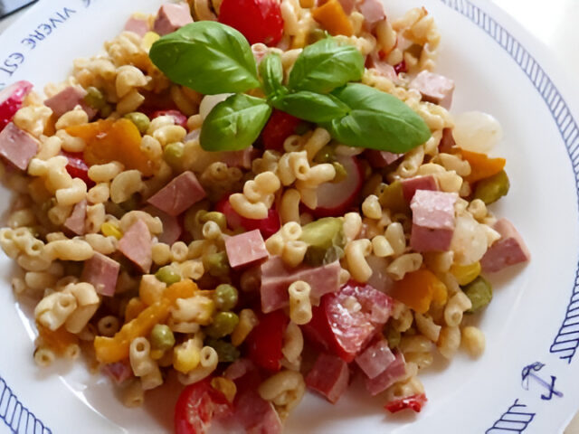 Schwarzwalder macaroni saladefantasie am Titisee…….