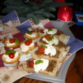 Shuttles met mozzarella, tomaat en basilicum