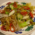 Snelle kip – broccoli -boontjes uit de wok in soja – ketjapsaus.