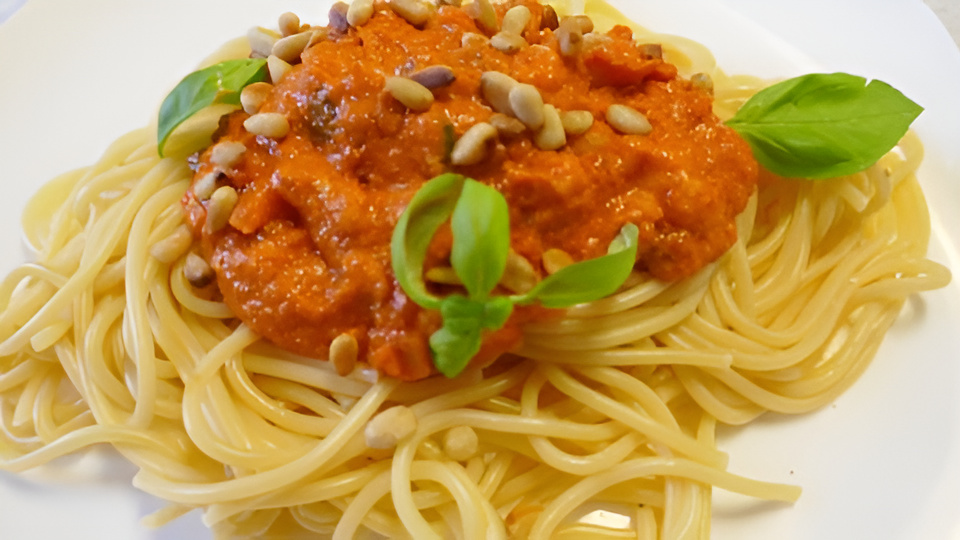 Spaghetti met gegrilde paprikasaus en courgette....Project Gezond