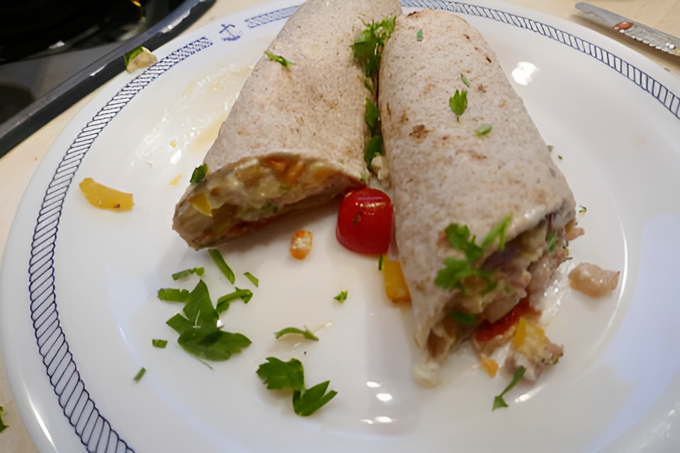 Spek en Ei Wrap met groente...