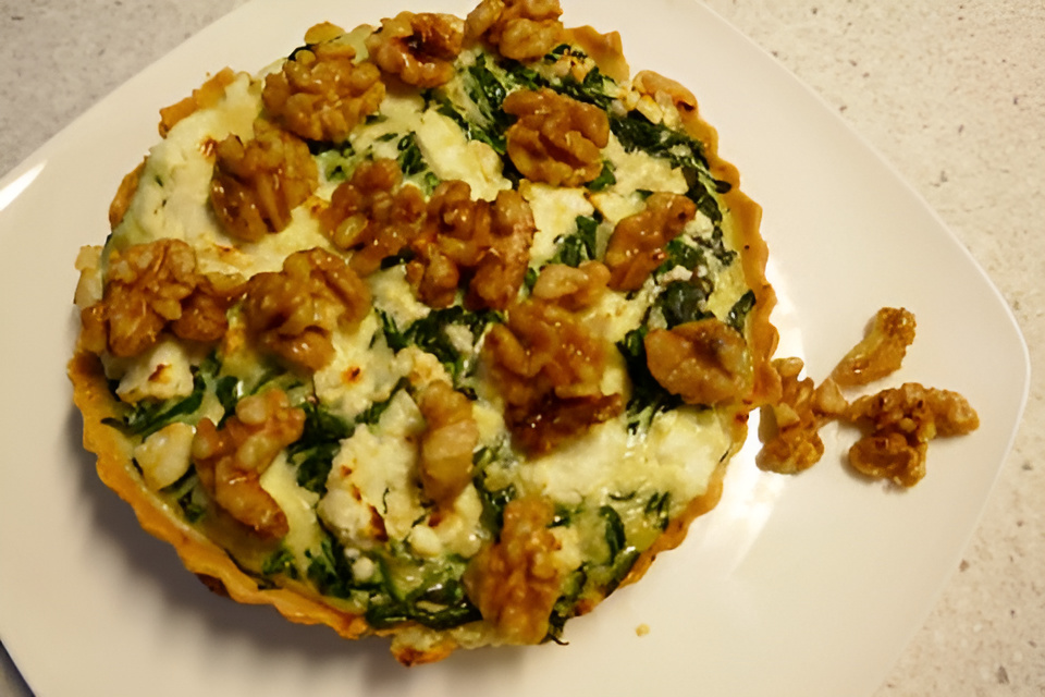 Spinazie quiche met feta en gekarameliseerde walnoten