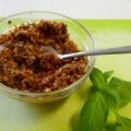 Tapenade van zongedroogde tomaten van Project Gezond en 1 variatie.