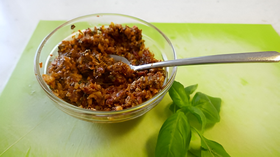 Tapenade van zongedroogde tomaten van Project Gezond en 1 variatie.
