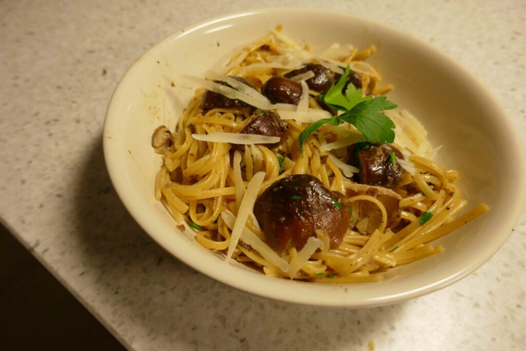 Truffel - Linguine met shiitakes en Grana Padano....