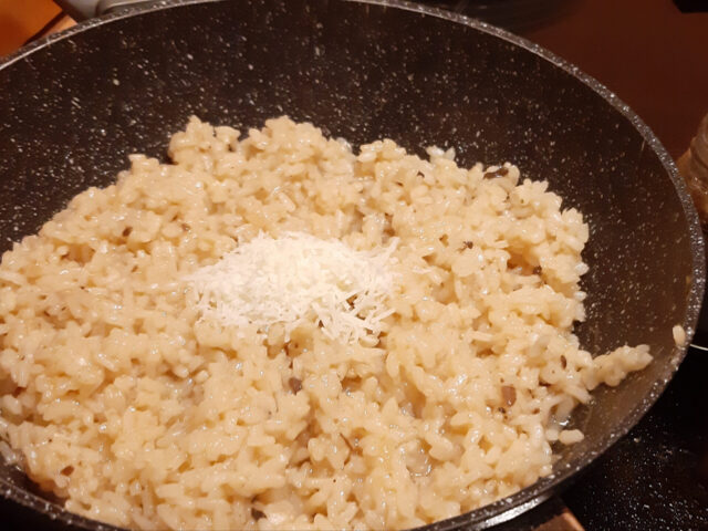 Truffelrisotto met Parmezaanse kaas