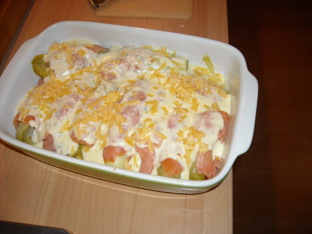 Ovenschotel witlof in gerookte zalm