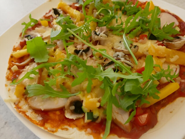 ” Wrap and Roll ” met gerookte kip en mango.
