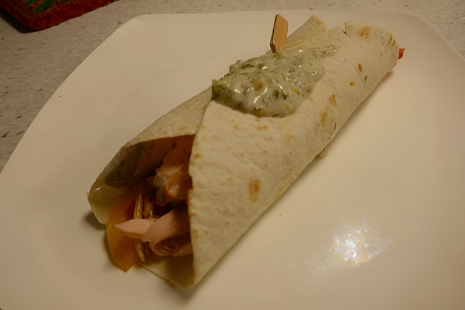 Wraps met gegrilde zalm en knoflook- dillesaus van Project Gezond...