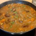 Rundvleesstoofpot met groenten en appelstroop uit de slowcooker
