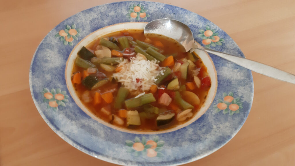 Zomerse minestrone met bonen