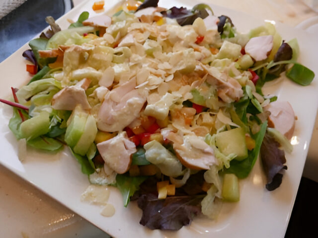 Zomerse salade met een verrukkelijke Galia meloen dressing…..